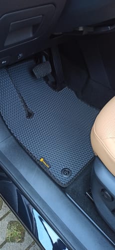 Customer photo review of Dywaniki samochodowe na zamówienie - Przód i tył