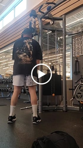 Customer video review of DIVIDE FLORAL SHORTS - WHITE