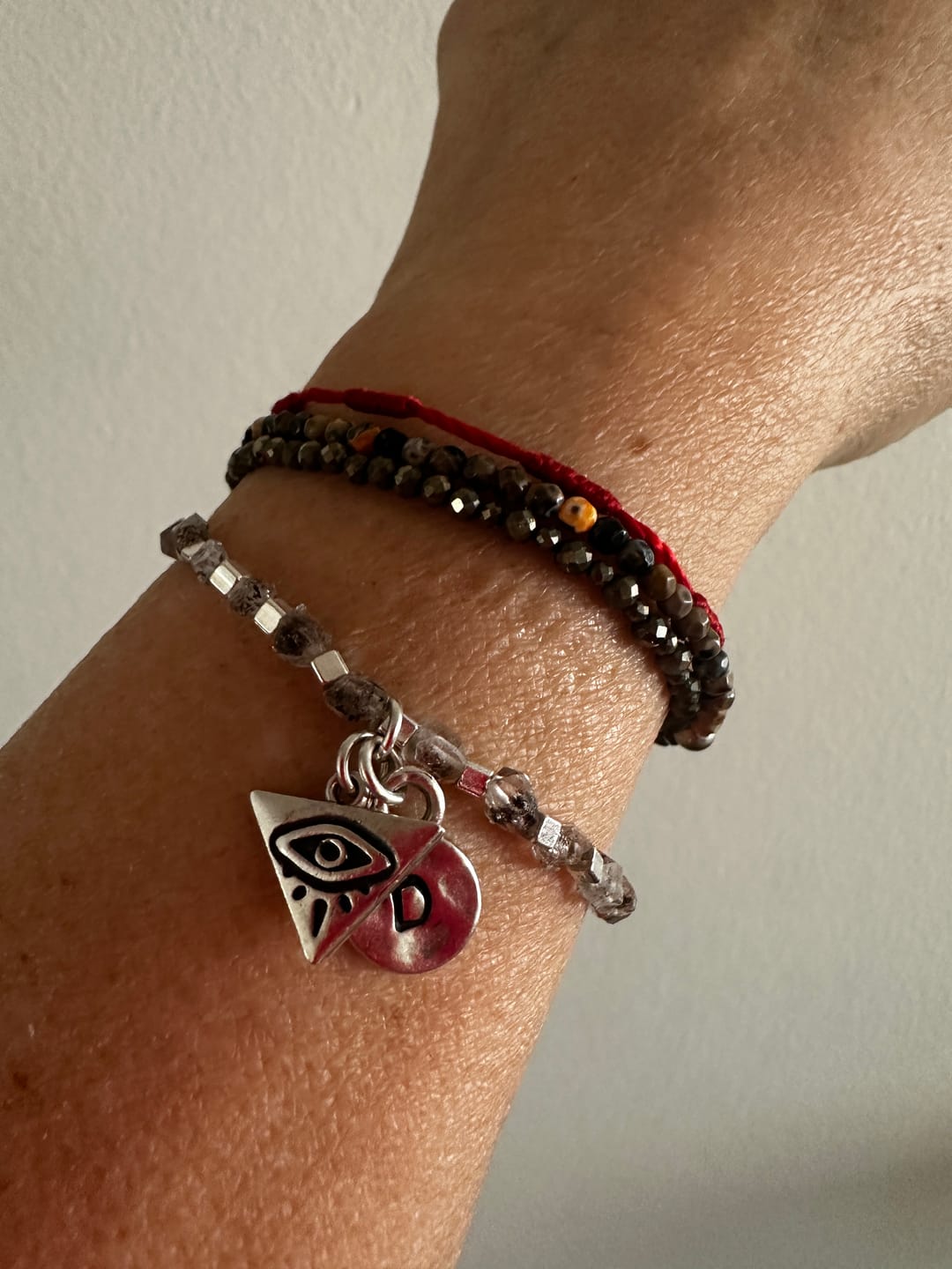 Customer photo review of Pulsera Fulk Herkimer
