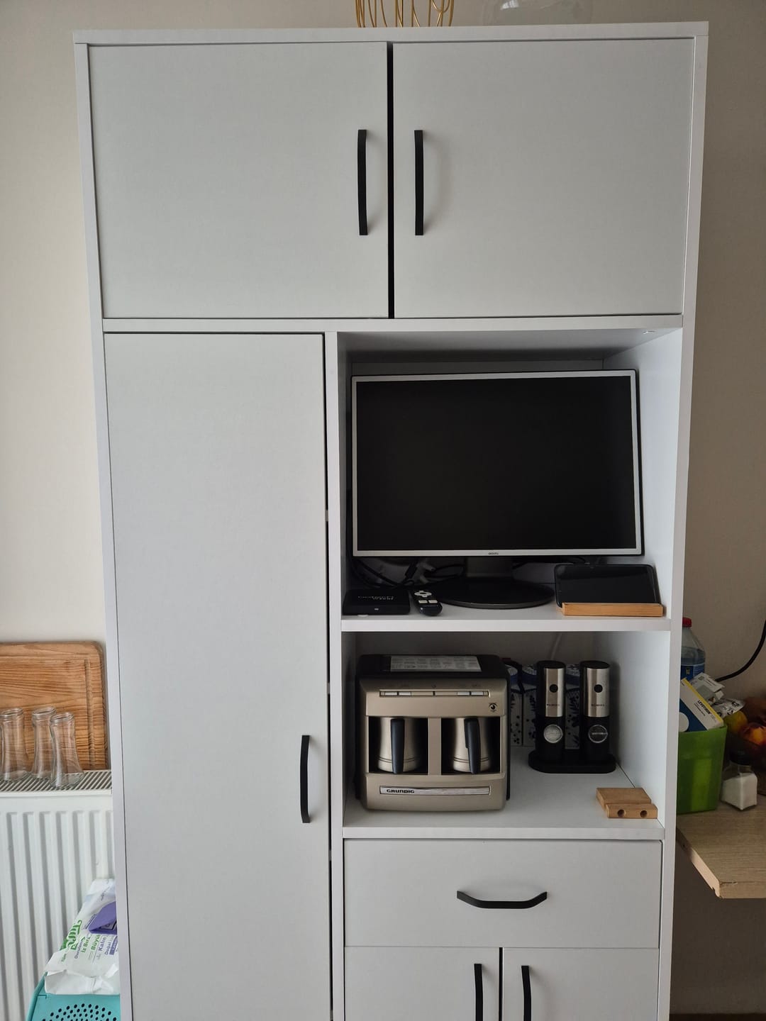 Customer photo review of Rani JE165 Çok Amaçlı Dolap 5 Kapaklı 1 Çekmeceli Kiler Mutfak Dolabı Beyaz