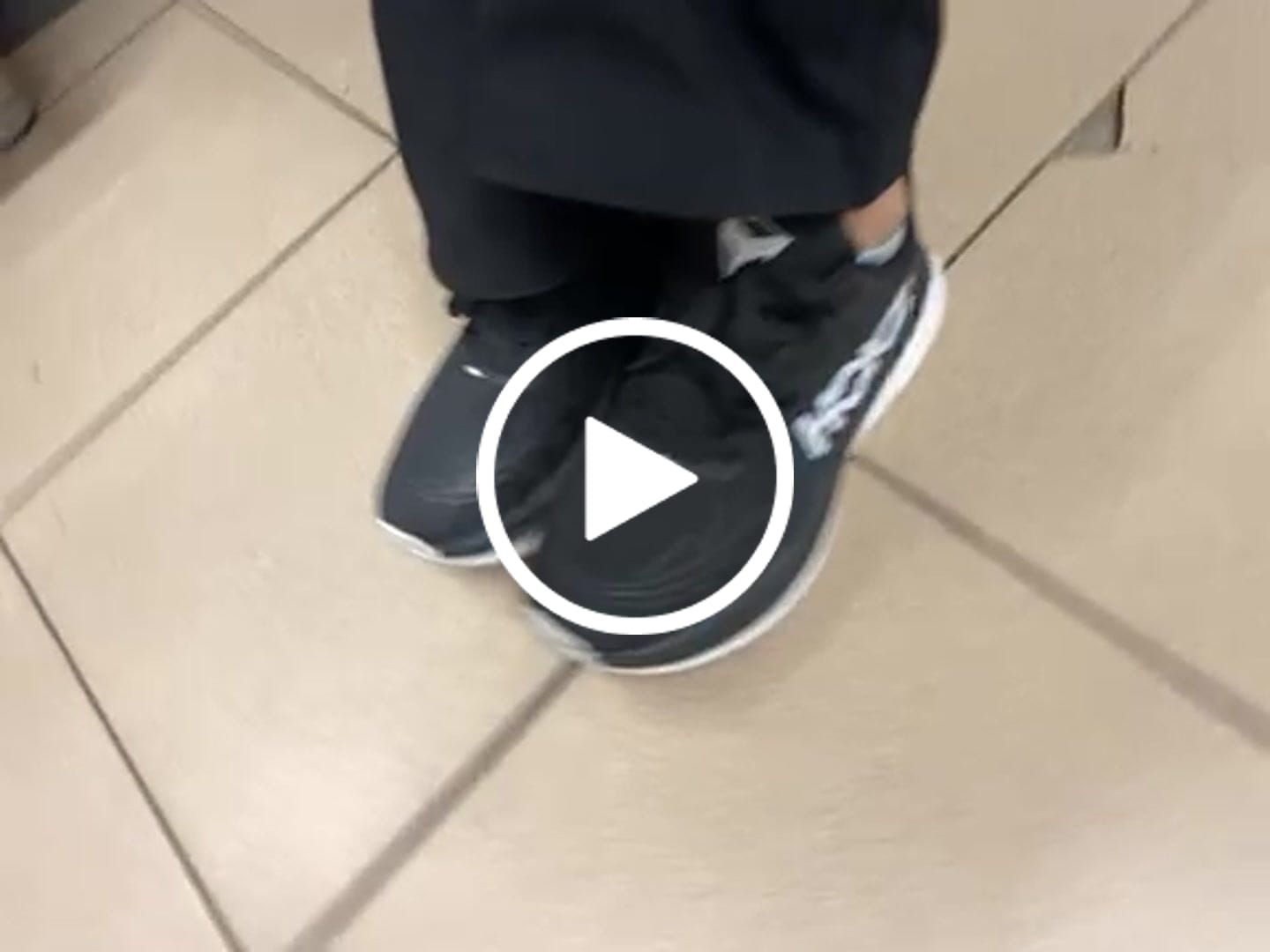 Customer video review of HOKZ V2 Träningsskor
