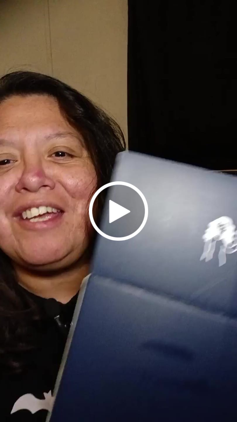 Customer video review of Luxecool™ Ultra-Lightweight Cooling Down Blanket