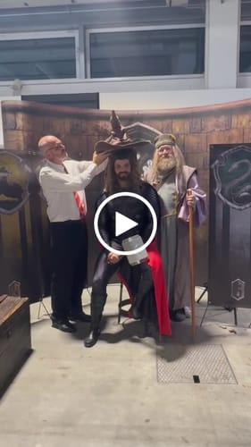 Customer video review of Thor Ragnarok Jumpsuit Tag der Entscheidung Thor Cosplay Kostüm Halloween Karneval Outfits