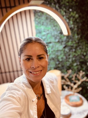 Customer photo review of CosmoGlo XL Light Bundle + Phone Clip