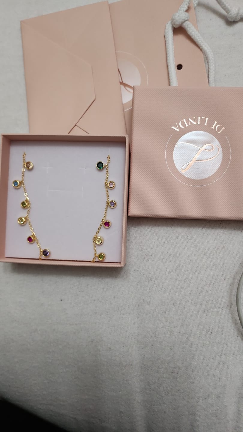 Customer photo review of Collana con  ciondoli pendenti colorati