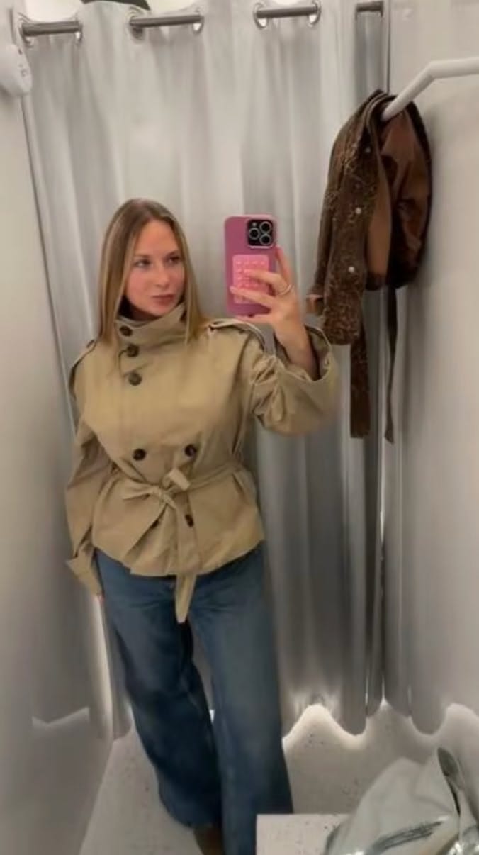 Customer photo review of trench