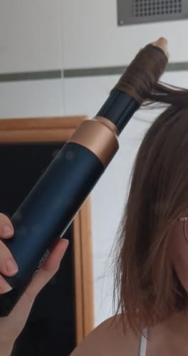 Customer photo review of 5 in 1 Hairstyler  Locken, Glätten & Trocknen mit Coanda Effekt