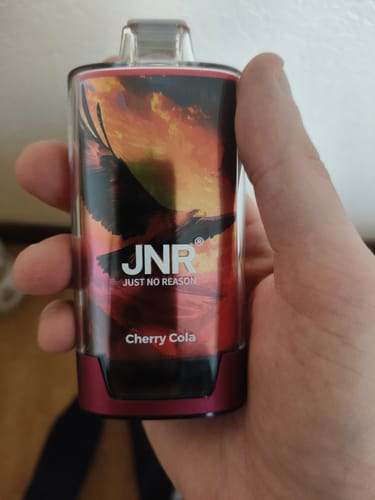 Customer photo review of JNR - Falcon Pro - 28000 Bouffées - 2% de nicotine - Puff Jetable / Vape Disposable