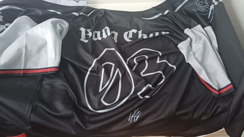 Customer photo review of KPOP V-neck Digital Print Sports Jersey Top