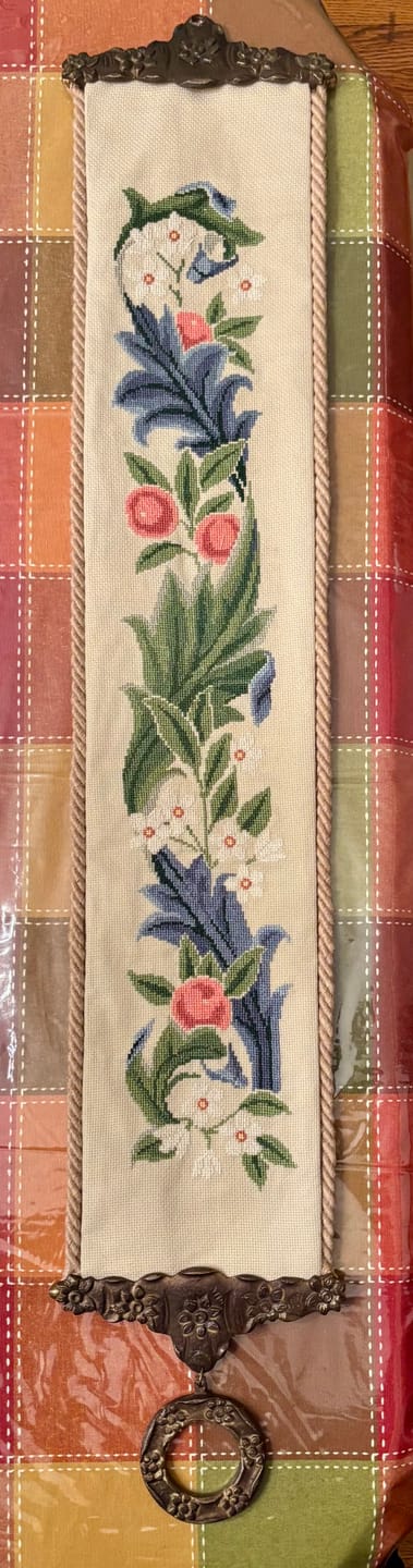 Customer photo review of Hilda 3/8" Twisted  Lip Cord Trim (Sold by the Yard)