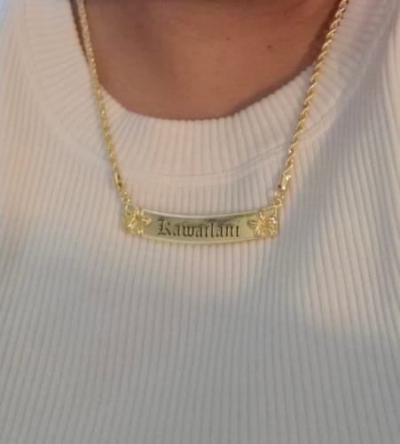 Customer photo review of Kokua Bundle | 20% OFF (3 Necklaces)