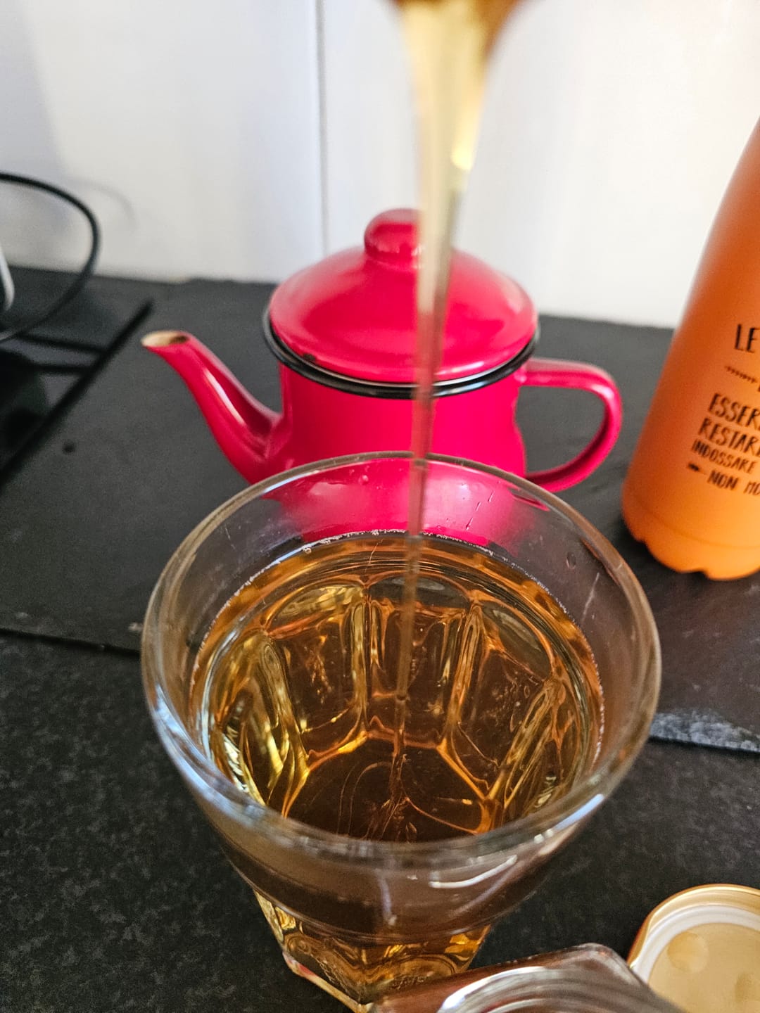 Customer photo review of 2 kg flytande honung med 2st honungspinnar och fri frakt för 538kr!