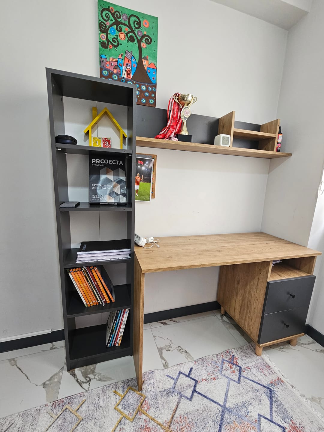 Customer photo review of Rani HA115 Çekmeceli Kitaplıklı Çalışma Ofis Bilgisayar Masası Sepet Ceviz - Antrasit