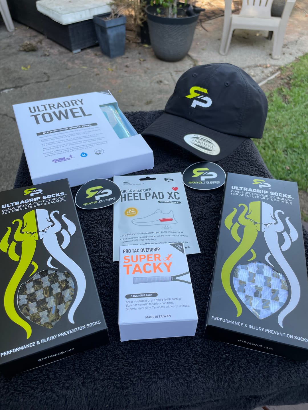 Customer photo review of NEW! RTP ULTRAGRIP V2 Dual sided Non-slip Technology Ankle Socks
