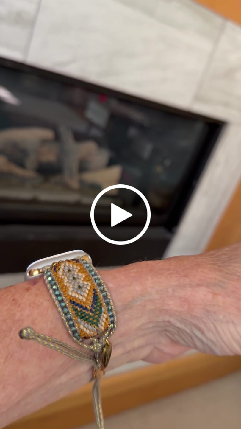 Customer video review of Russet Sage Apple Watch Strap