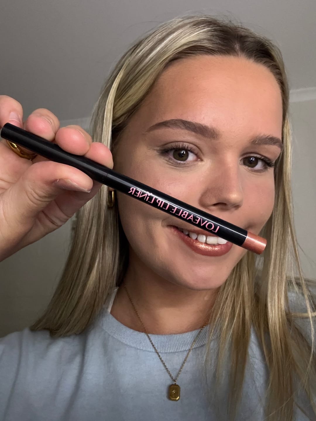 Customer photo review of Soft Silhouette Lip Liner