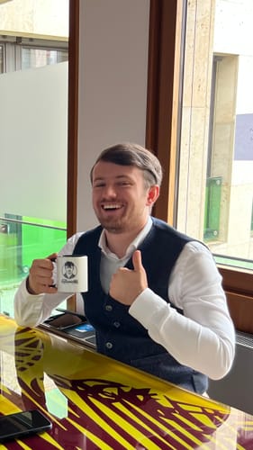 Customer photo review of TassenExpress - Becher Keramik Tasse mit Logo bedruckt 325ml Firmenlogo