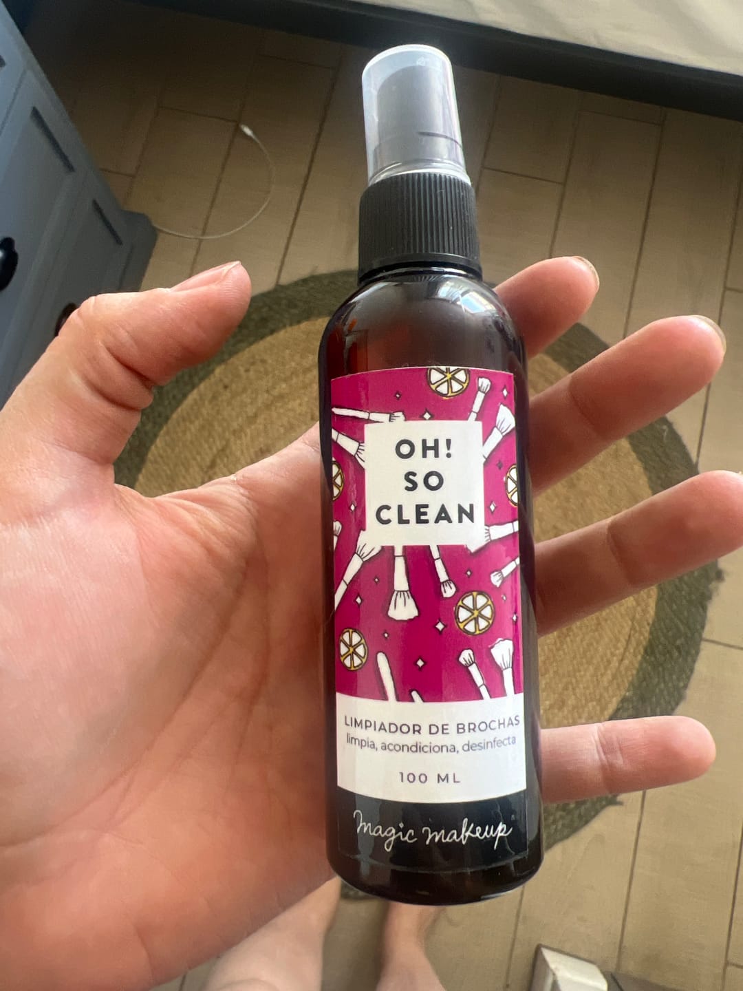 Customer photo review of ✭OH! SO CLEAN✭  limpiador instantáneo de brochas 100ml
