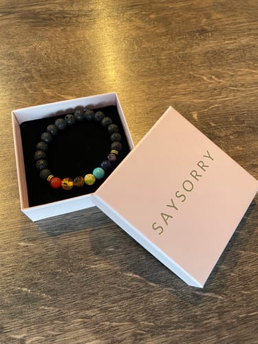 Customer photo review of »Die 7 heilenden Chakras« Armband aus natürlichem Lava-Gestein