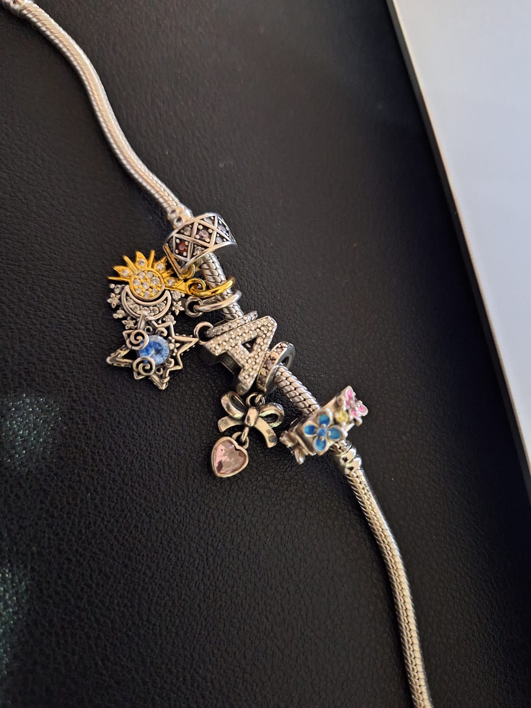 Customer photo review of Charm Letras del Alfabeto