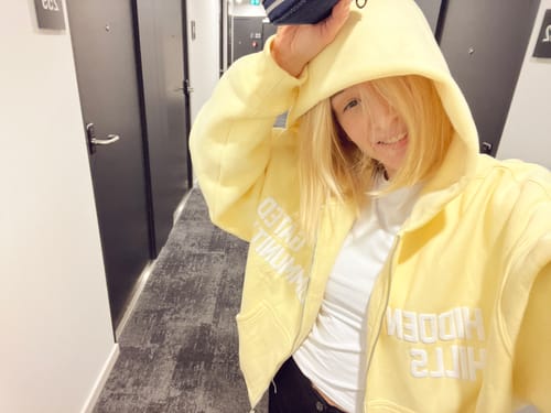Customer photo review of GATED COMMUNITY ZIP HOODIE BUTTER YELLOW