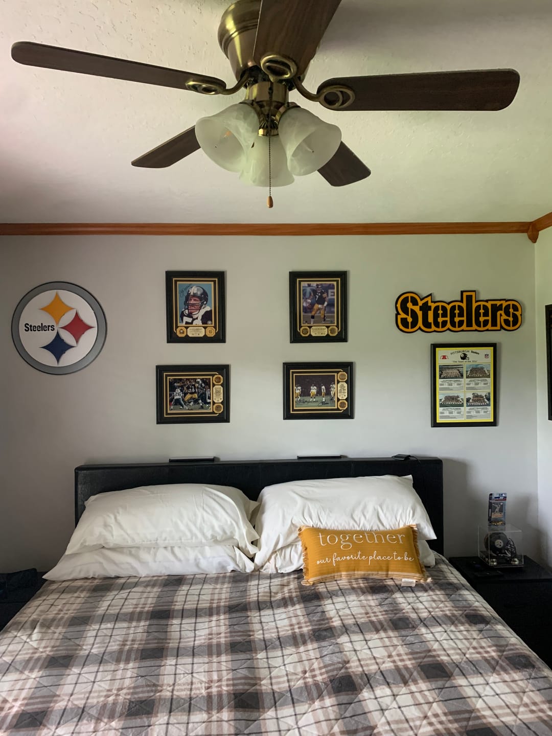 Customer photo review of Pittsburgh Steelers "Steelmark" 3D Vintage Metal Wall Art