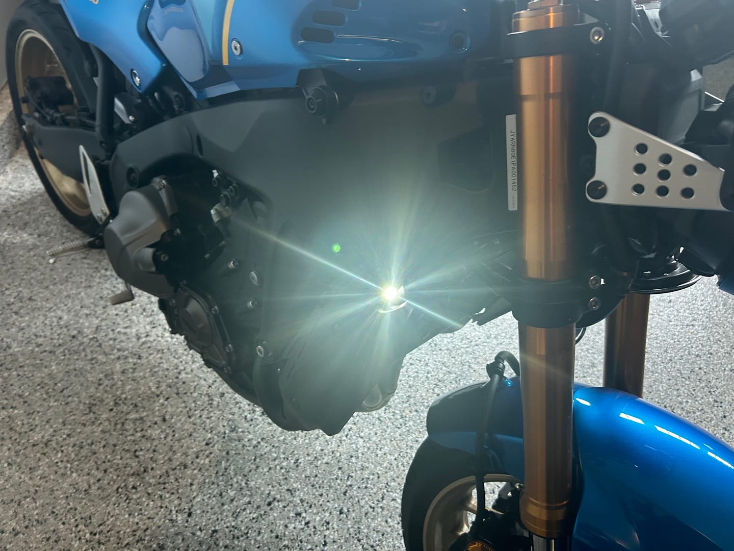 Customer photo review of Yamaha XSR900 Front Machined Turn Signal Plate Adapter Kits 2022+