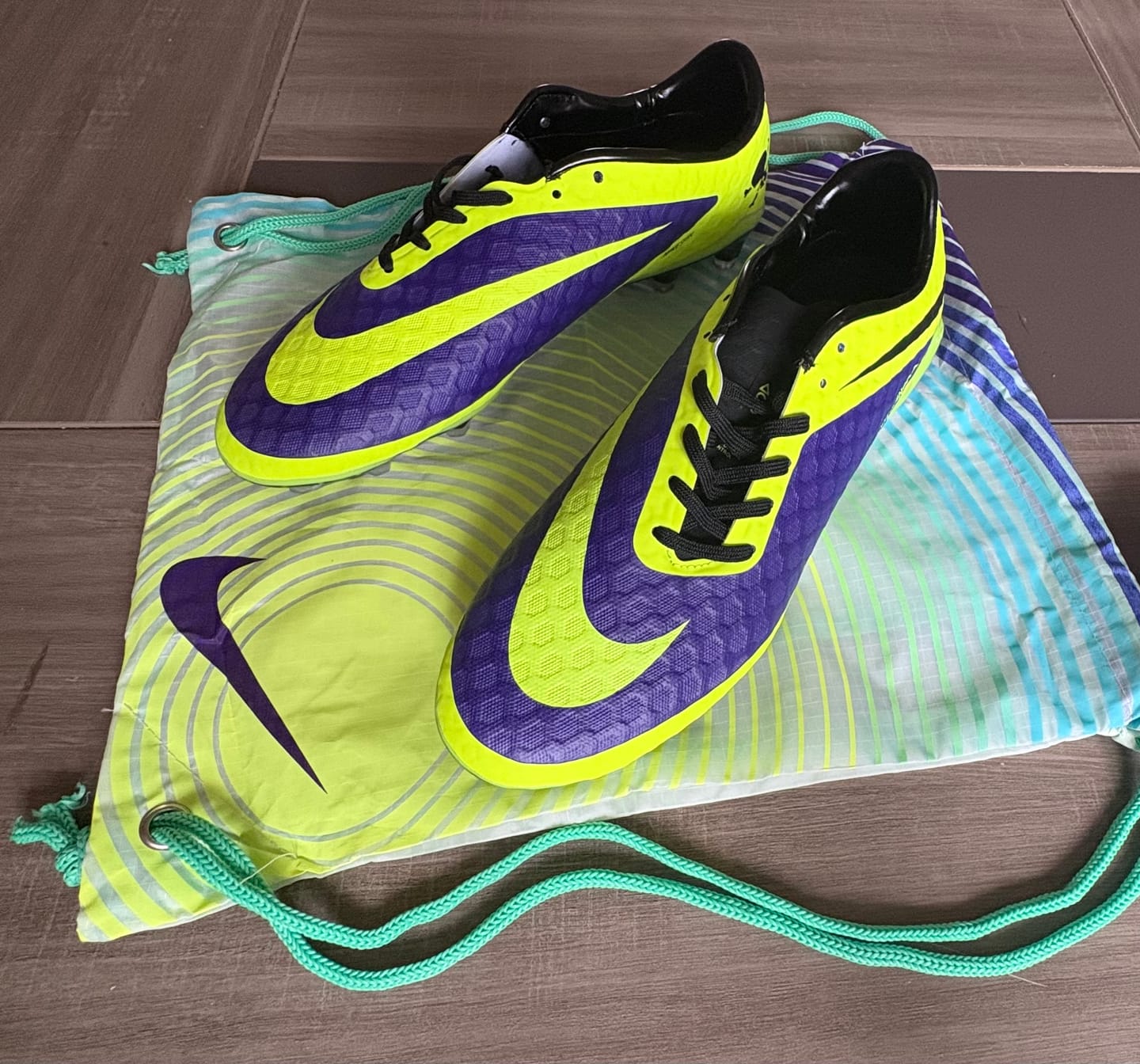 Customer photo review of New Hypervenom Phantom 1 FG - Neon/Lilla/Sort