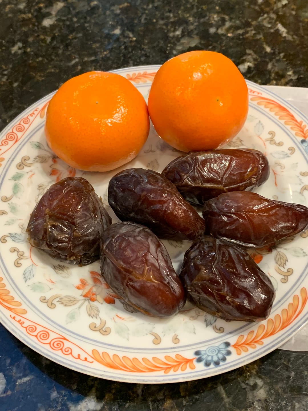 Customer photo review of Organic Rutab Medjool Dates Box