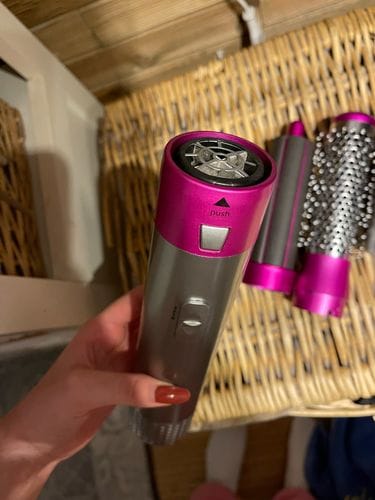 Customer photo review of 5 in 1 Hairstyler  Locken, Glätten & Trocknen mit Coanda Effekt