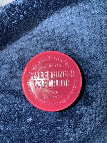 Customer photo review of Extra Strength Sweet Ginger Vapor Rub