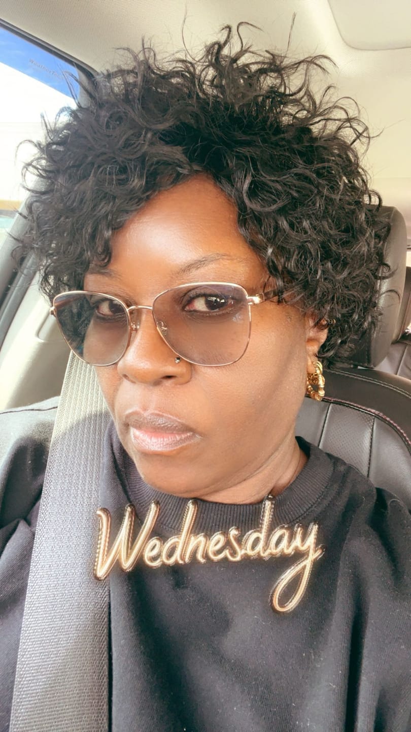 Customer photo review of Dashly Full Wig - UNIT 25 - By Sensationnel