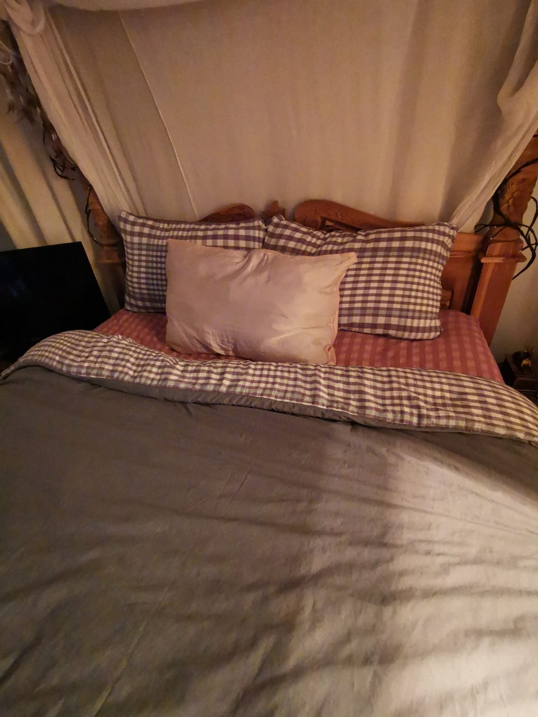 Customer photo review of Muscle Mat Luxury Mattress Topper