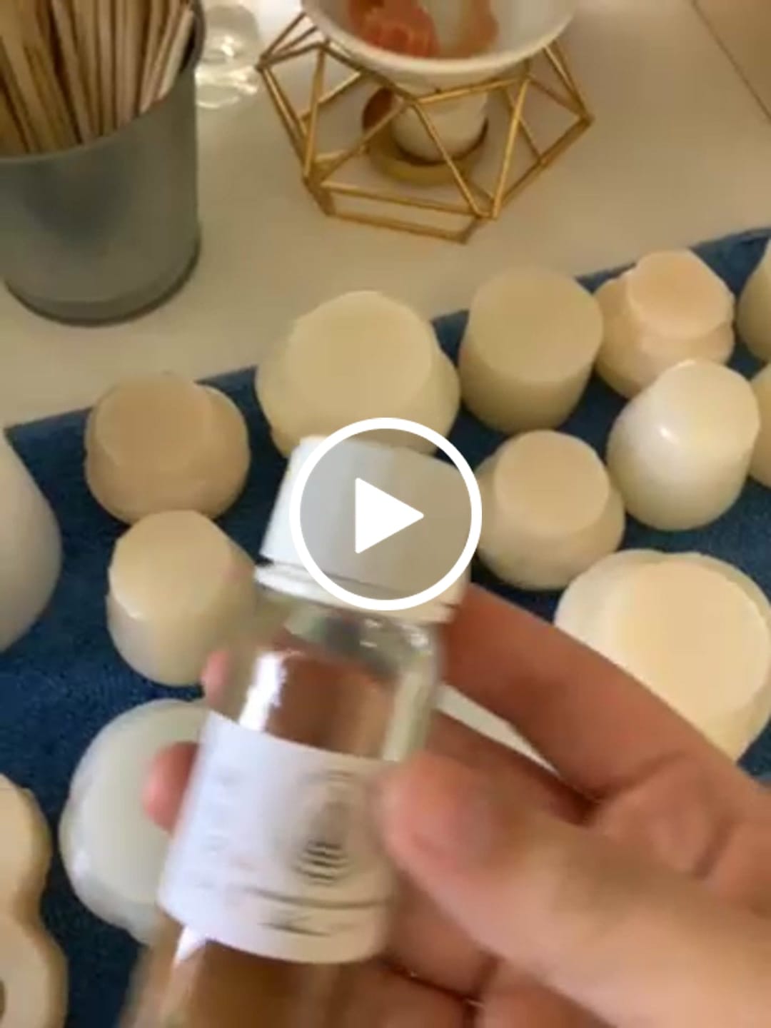 Customer video review of Fragancia BERGAMOTA & SANDALWOOD