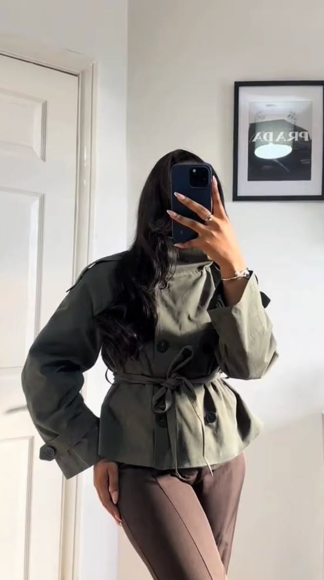 Customer photo review of trench