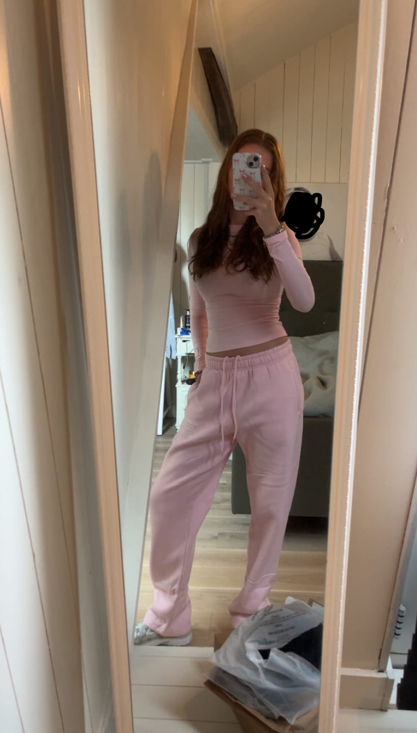 Customer photo review of LABEL LONGSLEEVE TOP LIGHT PINK