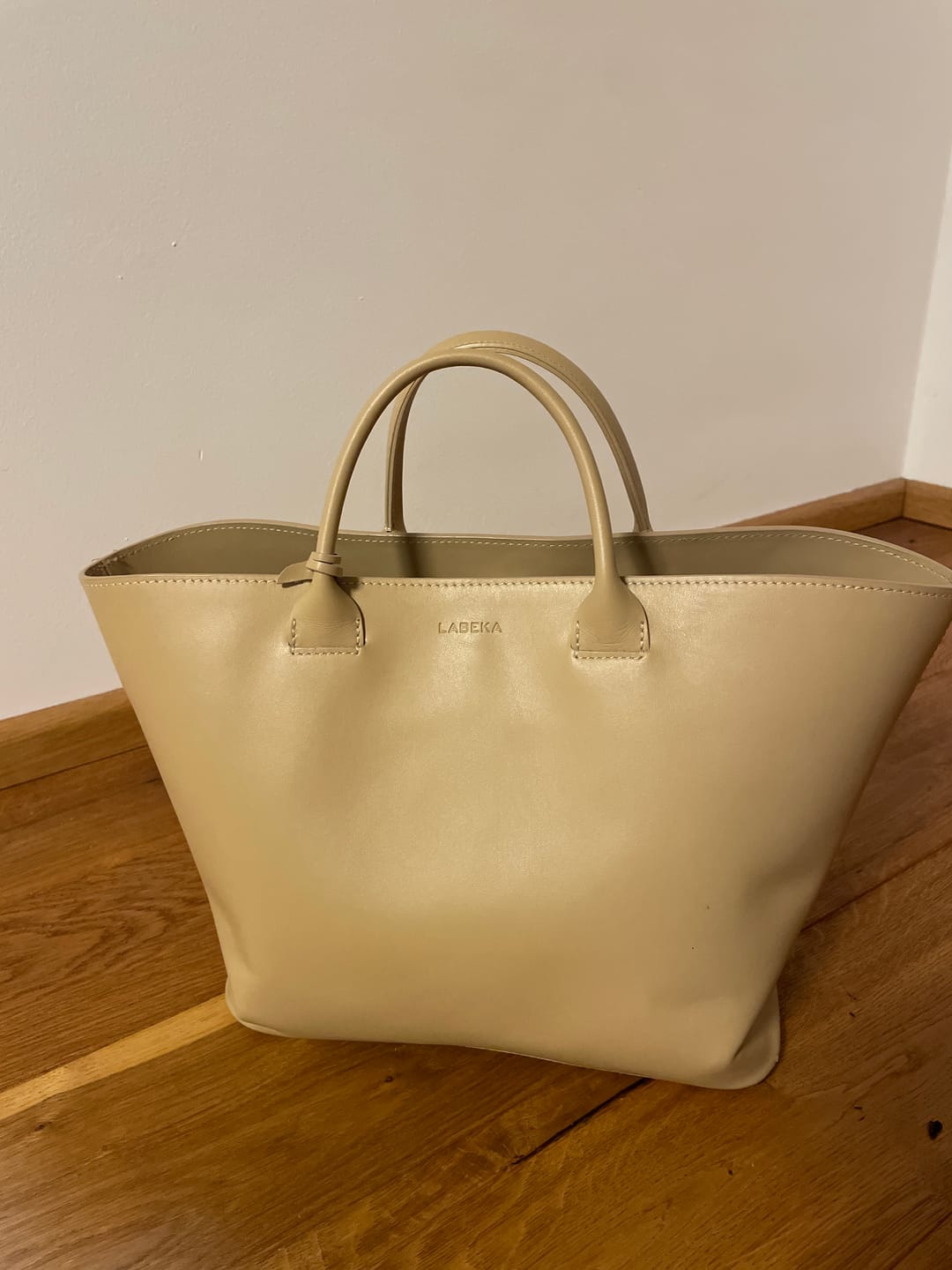 Customer photo review of Handtasche Anna | Beige