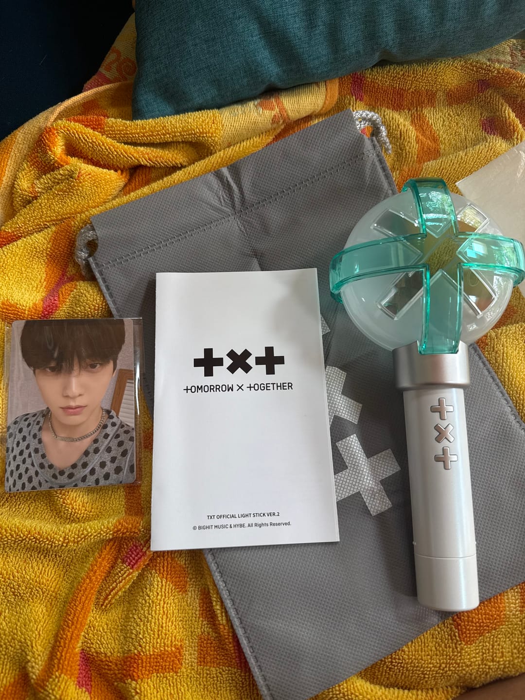 Customer photo review of TXT - OFFICIAL LIGHT STICK VER.2