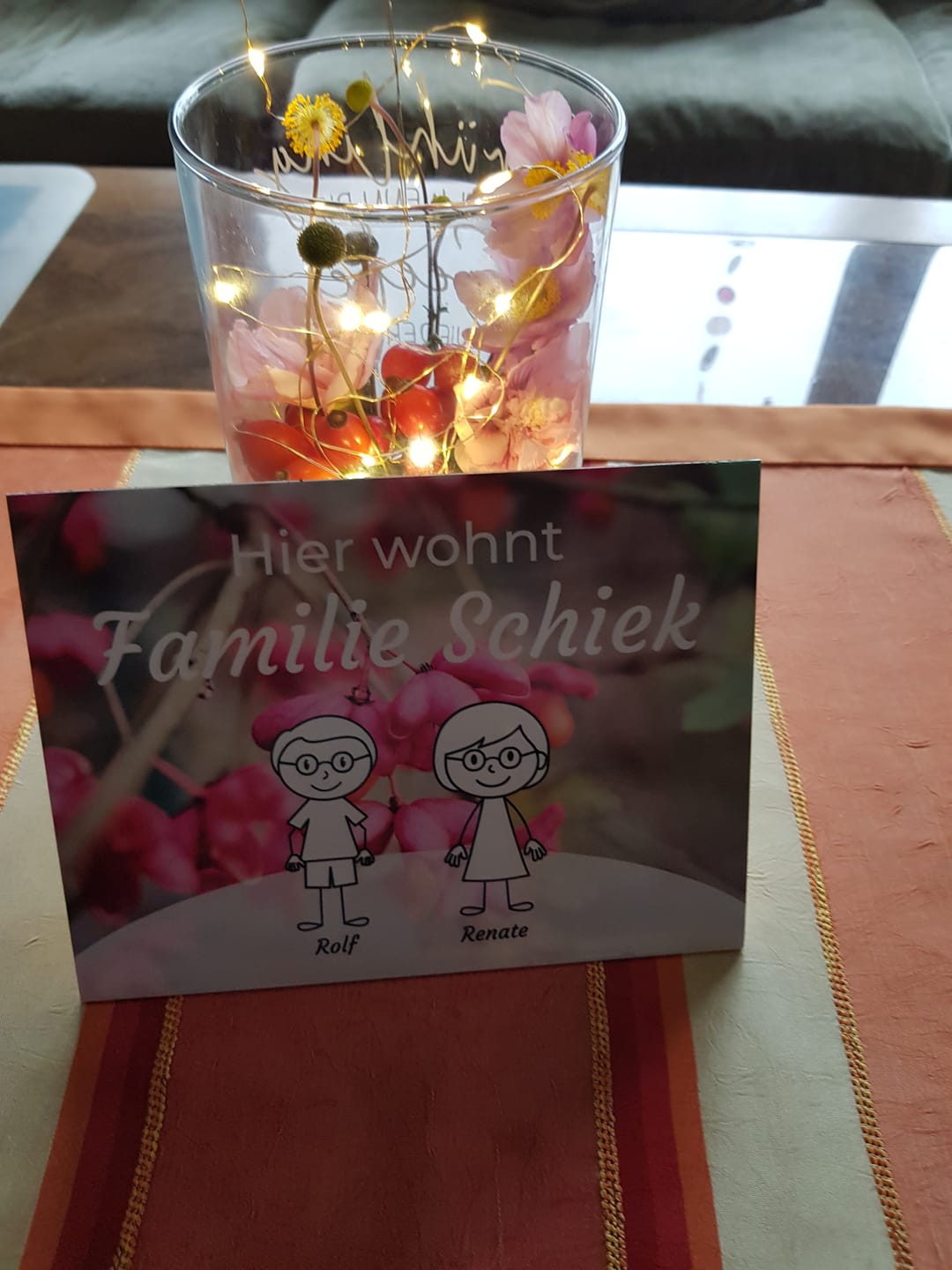 Customer photo review of Familien Türschild (UV- und wetterfest) inkl. Klebebefestigung