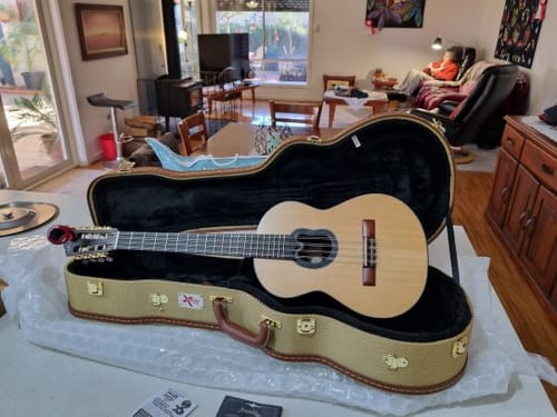 Customer photo review of CB Worth Clear Baritone Ukulele Strings DGBE Tuning C-B Fluorocarbon 2 Restrings Per Pack