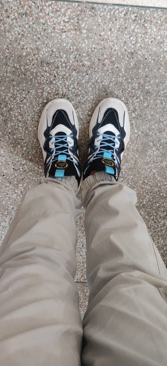 Customer photo review of Moscow Carbon Black Low Top Minimalist Classy Sneakers