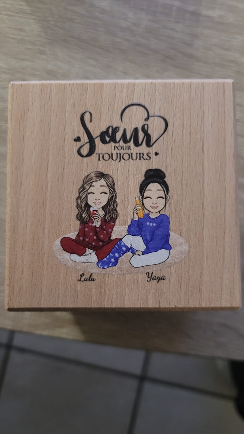 Customer photo review of Amies de cœur - Bougeoir cube personnalisé