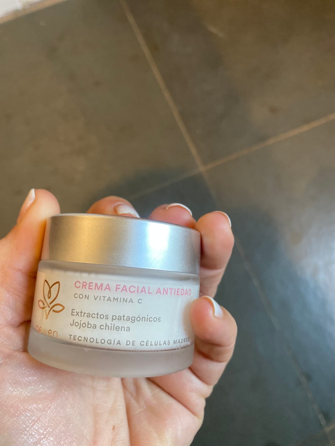 Customer photo review of Crema Facial Antiedad Intensiva Células Madres