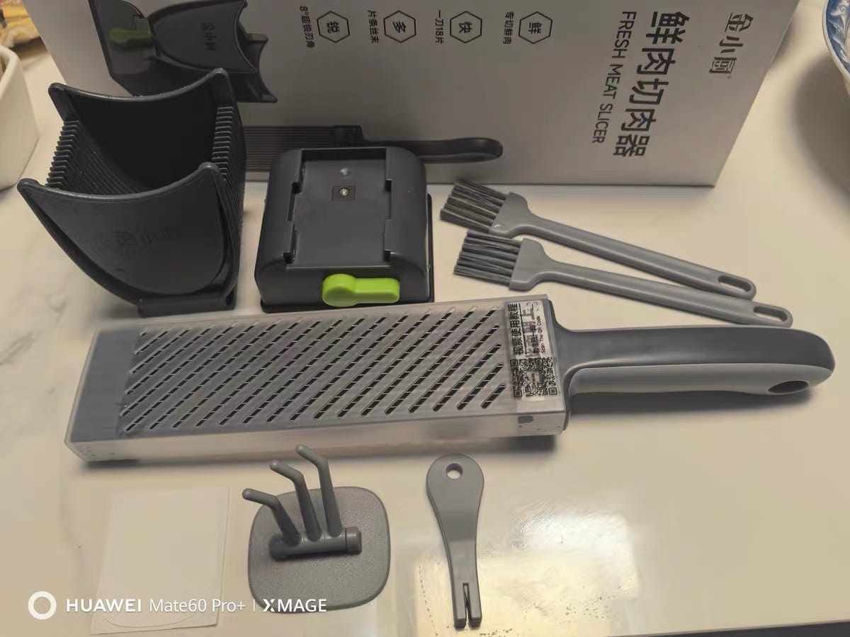Customer photo review of Manual Meat Slicer & Knife Sharpener Set – Stainless Steel, Perfect for Beef, Pork, Lamb – Ideal for Home Cooking & BBQ, Black