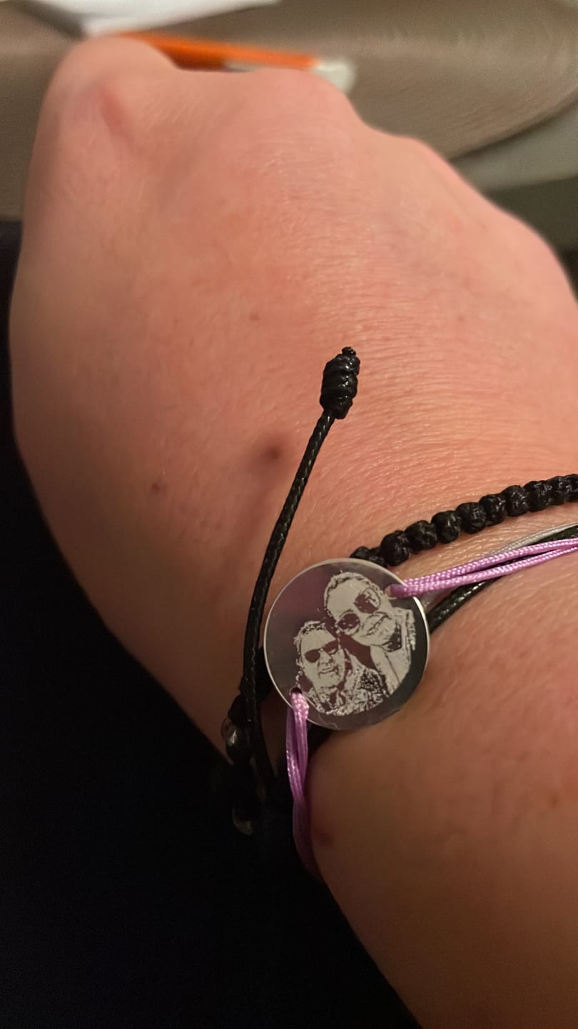Customer photo review of ARMBAND TEXTIL MIT FOTO