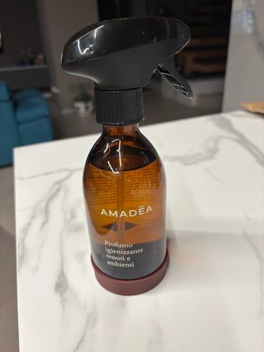 Customer photo review of Profumo "Classic" igienizzante tessuti e ambienti 300ml