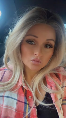 Customer photo review of [PRE-ORDER] JBEXTENSION 18 Inches Butter Milk Pre-Cut Snowflake Lace Frontlace Glueless Wig KAI'S BUTTER MILK【PERMATEASE】【BENDY EAR TABS】