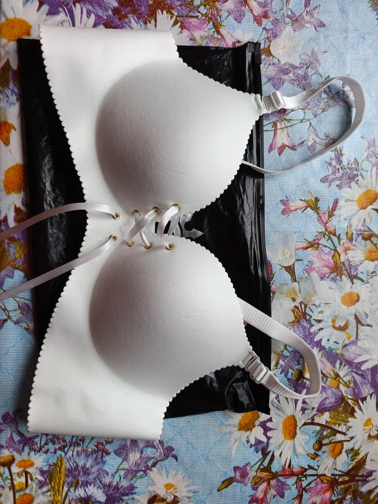 Customer photo review of Soutien-Gorge à Lacet – Maintien, Confort et Séduction
