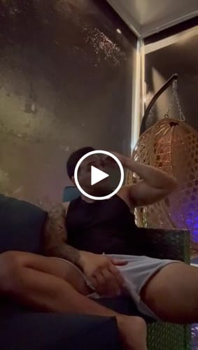 Customer video review of Tu Historia en Música – Emoción Garantizada