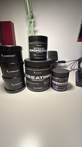 Zákaznická recenze s fotkou produktu Creatine Monohydrate
